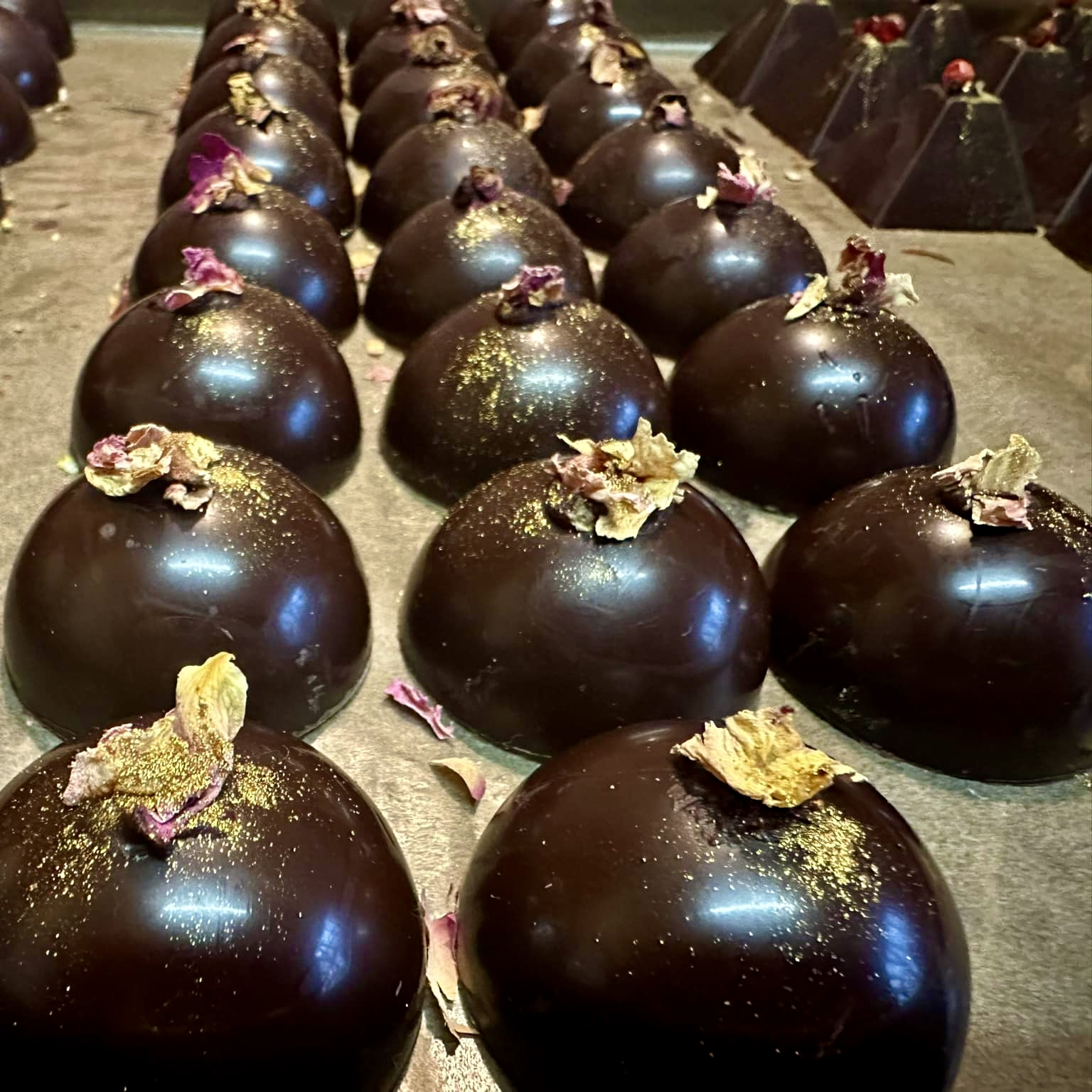 Assortiments de chocolats fourrés – Image 2